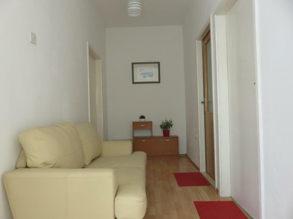 Borna Apartement Novalja Eksteriør billede